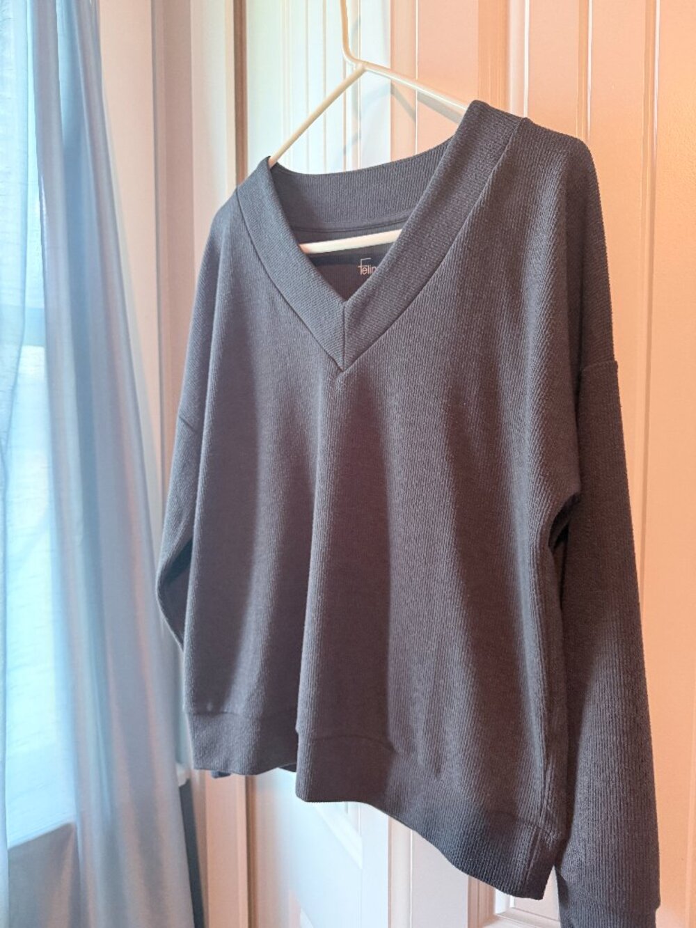 V-Neck Pullover